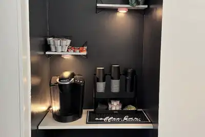 Image de Cozy 2-bedroom apartment in awesome Ashland with WiFi, Ac