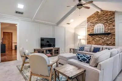 Image de Charming 4-bedroom house with Pool and Game Room in Pleasant Plano