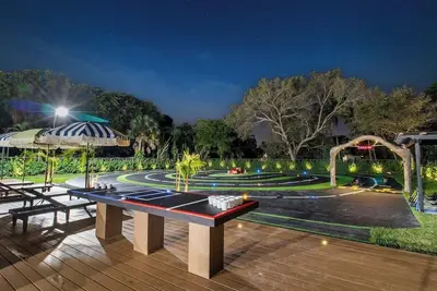 Image de Speedway Retreat | One-Of-A-Kind Private Racing Track