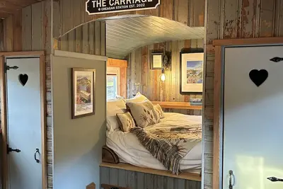 Image de Charming Boutique Train Carriage with large outside seating area and bath