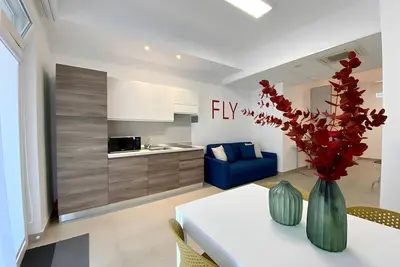 Image de Studio apartment with parking Polyclinic area.