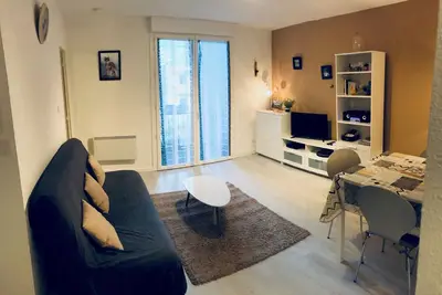 Appartement Hyper centre 32m2 Balcon + Parking, idéal Curiste
