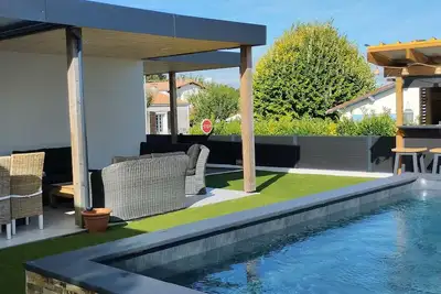 Image de Villa moderne 8 personnes, piscine, 3 chambres, 3 salles de bain