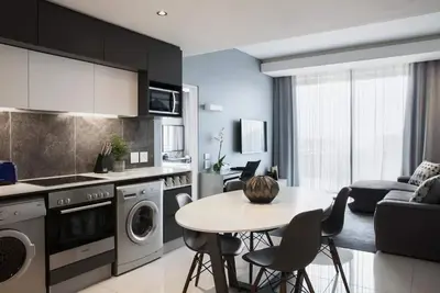 Image de Spacious 1 Bedroom Apartment at Katherine Street, Sandton