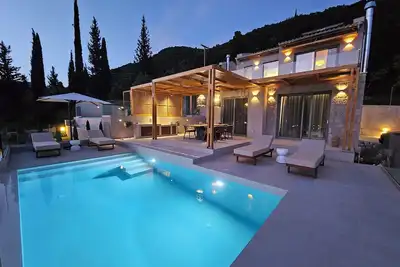 Image de Villa Lethia - Spacious Interiors, Private Pool, and Breathtaking Sea Views!