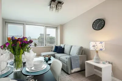 Image de Chic Brighton Flat | Walk to Lanes, Beach & Pier