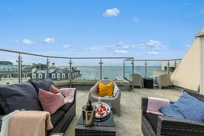 Image de The Lanes Penthouse | Sea Views & Private Terrace