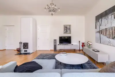 Image de Elegant and spacious apartment