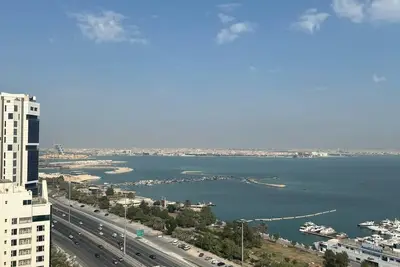 Image de Hazel Oasis apt w/sea &city view