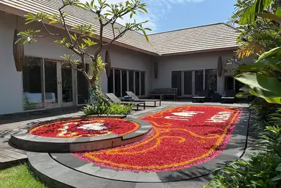 Image de Luxury-Sang Villa-Central Sanur
