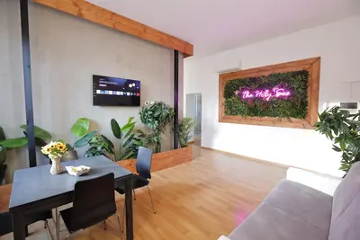 Image de 1 Bedroom Apartment - 1 Bathroom - Large Living Room - San Pietro Station