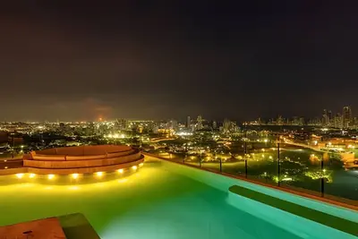Image de Luxurious and New Close to the Center/Panoramic Pool