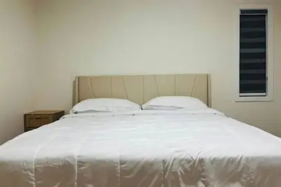 Image de Peaceful King Beds Attached Garage Pet Friendly