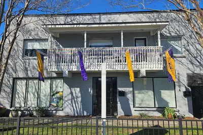 Image de Welcome Travelers: the parade route, downtown Mobile, and Bfm are all right here