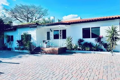 Image de Best Location! ! Spacious 9 or 10 bedrooms 9 bathrooms in beautiful Miami