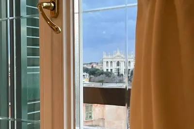 Image de House within walking distance of the subway station