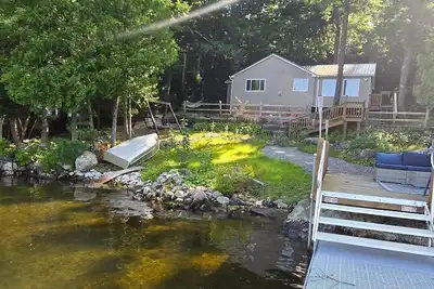 Image de Cozy 3-bedroom Lakefront camp on Great Pond in Belgrade Maine w/ WiFi, Ac