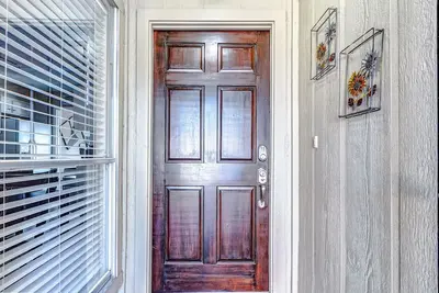 Image de Cheerful 3-bedroom home with indoor fireplace