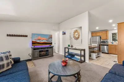 Image de Cozy 3br Flagstaff Home - Fireplace • 8min to Downtown