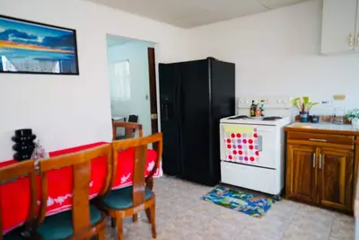 Image de Pura vida tico's family-friendly casita in the central valley