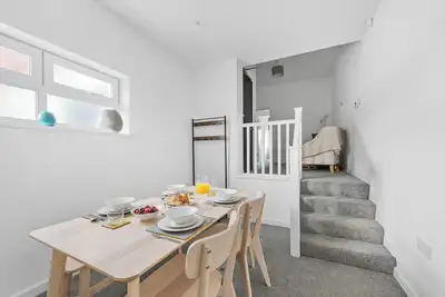 Image de Flat 1 - close to shops with parking