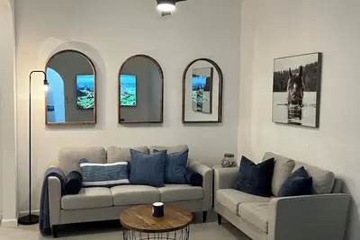 Image de NEW_Casa Placita - Cozy 2-Bedroom Apt - Near Beaches - San Juan with WiFi, Ac