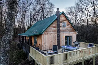 Image de Getaway Cabin – Deck, Fire Pit & Bbq Near Gorge