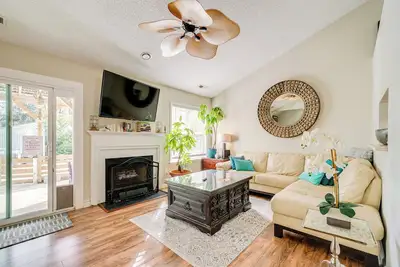 Image de Pet-Friendly Home w/ Private Hot Tub in Wilmington