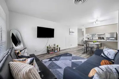 Image de Minutes>Downtown • Hockey/Billiards • Acl • Lady Bird Lake