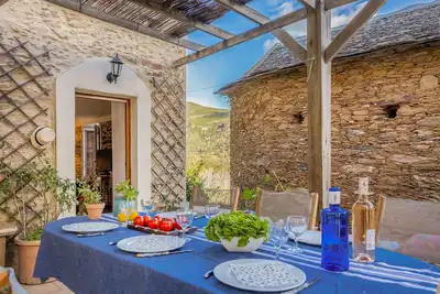 Image de Casa Eleana, maison de charme avec terrasse vue sur la Tour d'Orneto (Xv ème siècle)