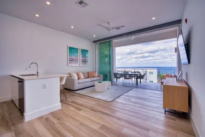 Image de Sunset Point Resort - Find Your Peace in Our Caribbean Paradise.