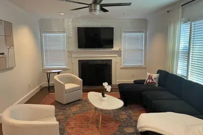 Image de Charming 2-bedroom 3-bath house in Cotswold