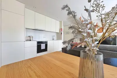 Image de Sunny rooftop duplex with elevator near Dom Luis bridge