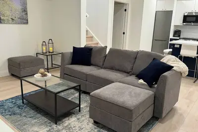 Image de Brand New One Bedroom!