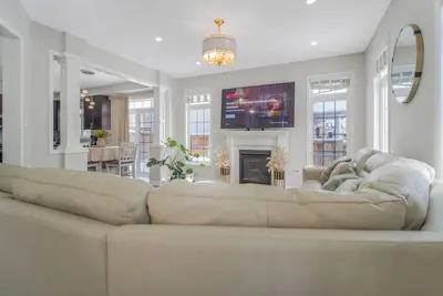 Image de 4-bedroom house in charming Haydon with fitness room, WiFi, Ac