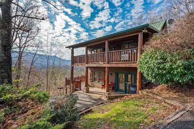Image de Views, Hot tub, Pool Table!