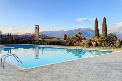 Image de [The Terrace on the Lake] - beautiful view of Lake Garda