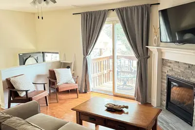 Image de ✨ Beautiful, fully furnished property, parking, wifi, balcony ✨