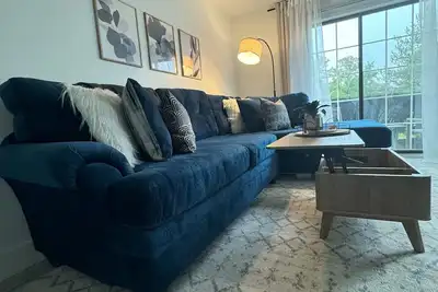 Image de Comfy Canton - Centrally Located Extended Stay -  24-Hour Gym, Seasonal Pool