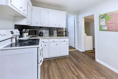 Image de Benedictine Theme 2br 1ba