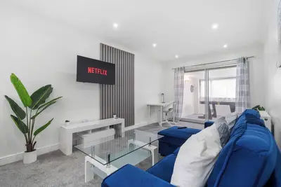 Image de Staines House-3bed-Sleeps7- FreeP-Close to Airport