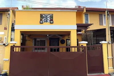 Image de Cozy 2-bedroom house in welcoming Tarlac with pool access