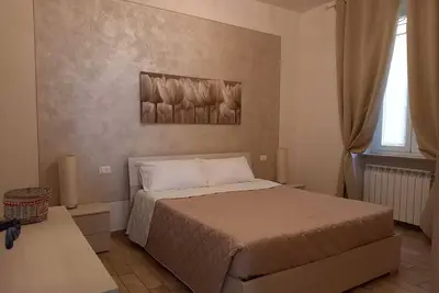 Cozy one-bedroom apartment in the historic center just steps from the lakefront