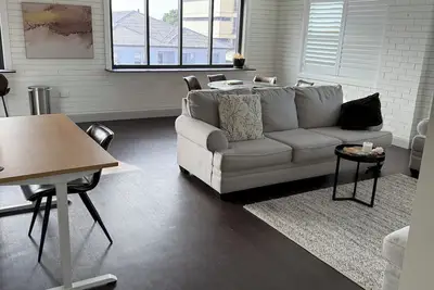 Image de 2 bedroom Apartment in Cbd- great for business trip /family weekend. sleeps 7