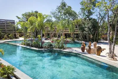 Image de Private Garden | Pool Access | Near Jaguar Park