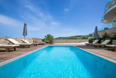 Image de Villa Naruto | Private Apartment with Shared Pool