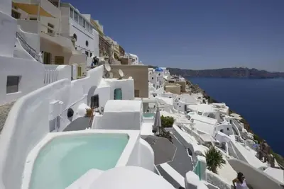 Image de SophOia 2 Cave Suite with Outdoor Plunge Pool & Caldera View