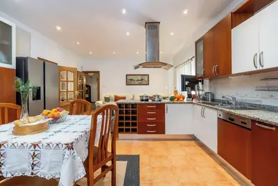 Image de Prior's retreat. Cozy house with gardens. Enjoy the surrounding nature.