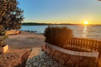 Image de Mobilehome in Pirovac, 1st row by the sea