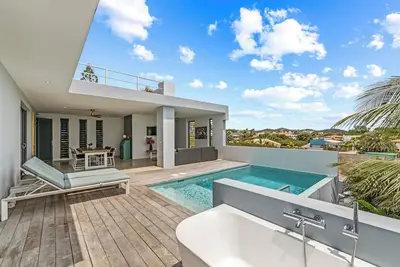 Image de 3-bedroom Villa overlooking the Spanish Water, 5-minutes away from Jan Thiel